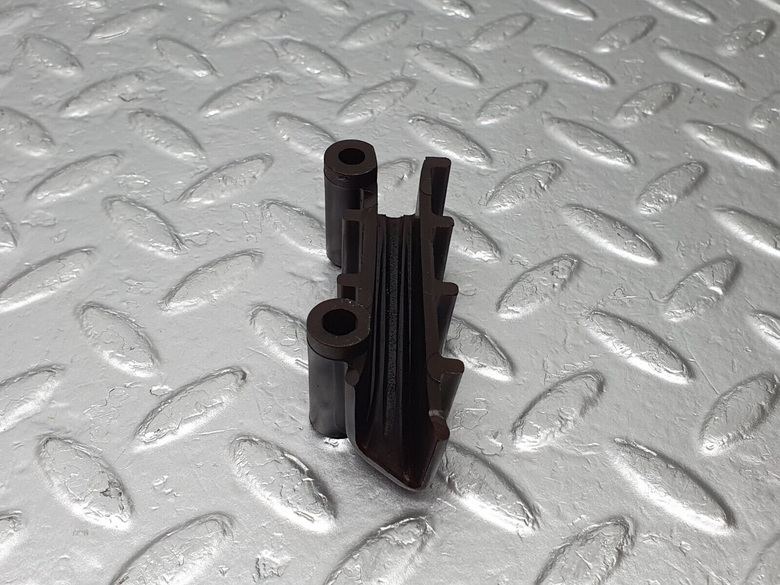 44066 Mercedes-Benz C123 230CE Coupe Timing Chain Guide Rail 1020520316