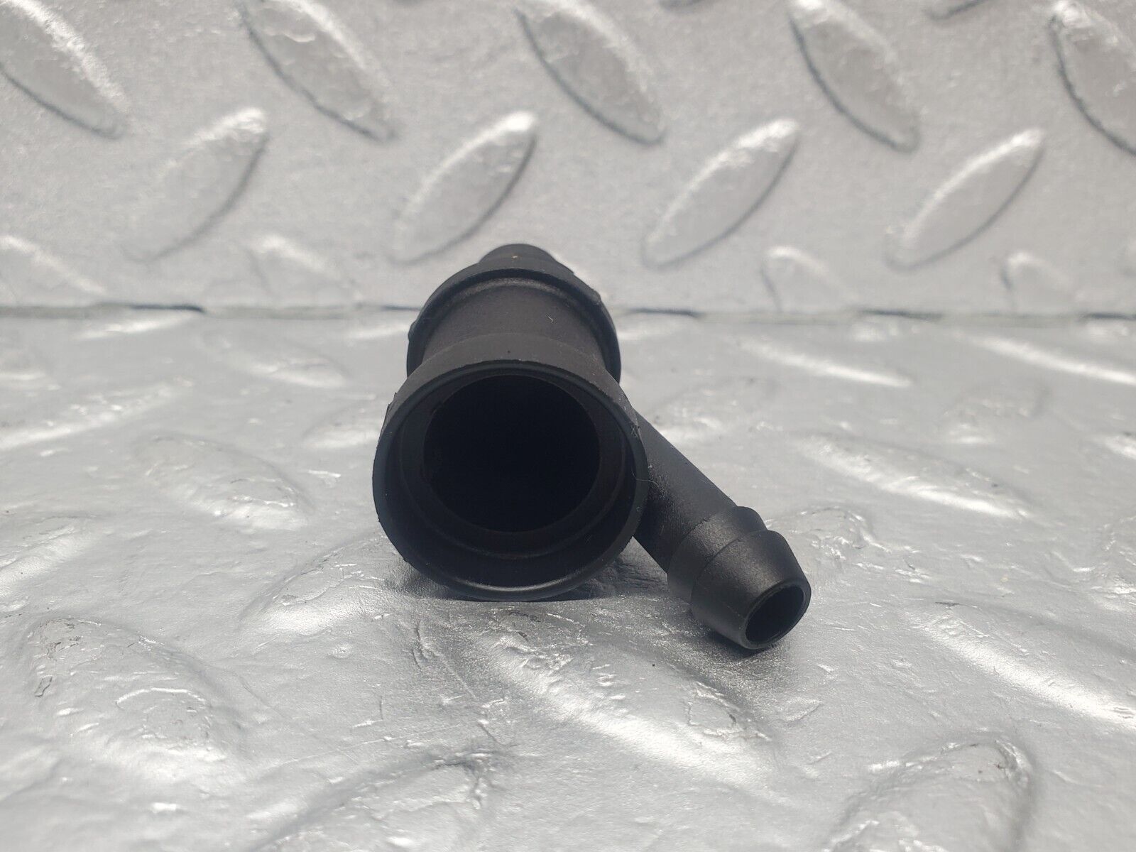 46037 Mercedes-Benz W126 420SE Fuel Injector Holder 2X