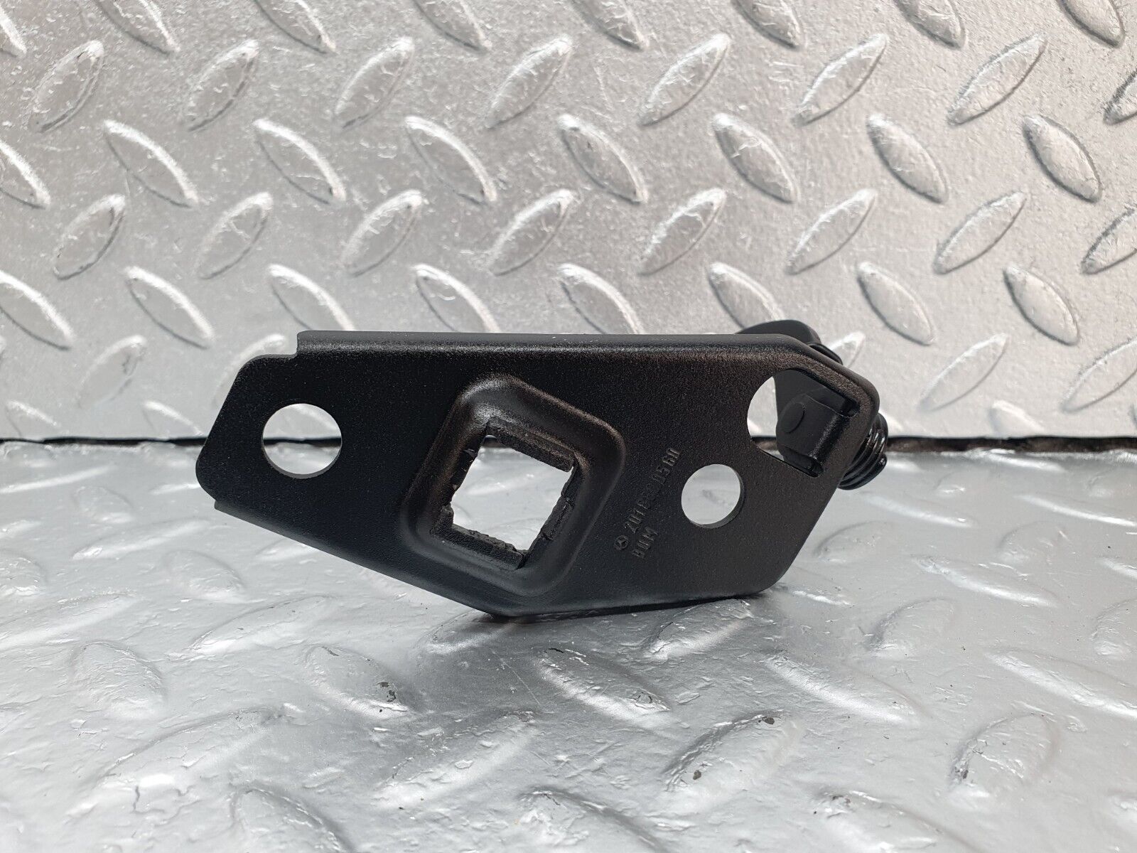 42835 Mercedes-Benz W201 190 2.0L Bonnet Safety Latch 2018800560