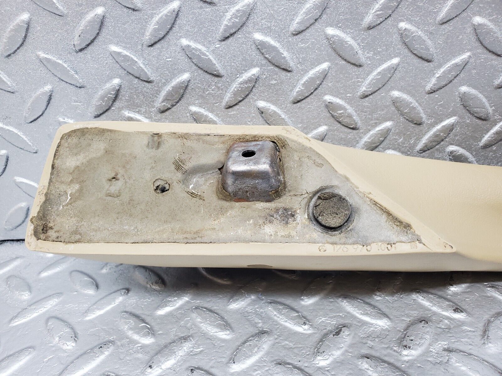 45615 Mercedes-Benz W126 420SE Front Right Interior Door Handle Beige 1269701001