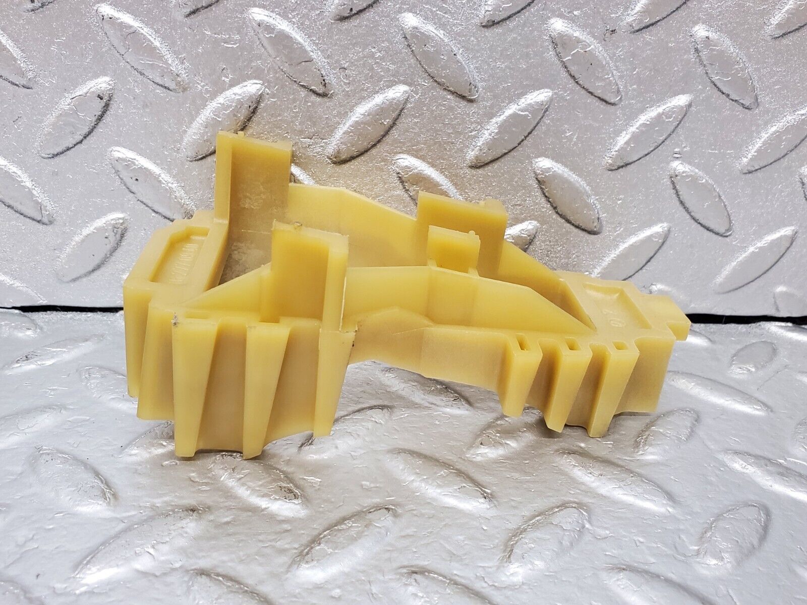 44568 Mercedes-Benz W123 280E Automatic Gearbox Support Bracket 722.309 1262770740 1262770940