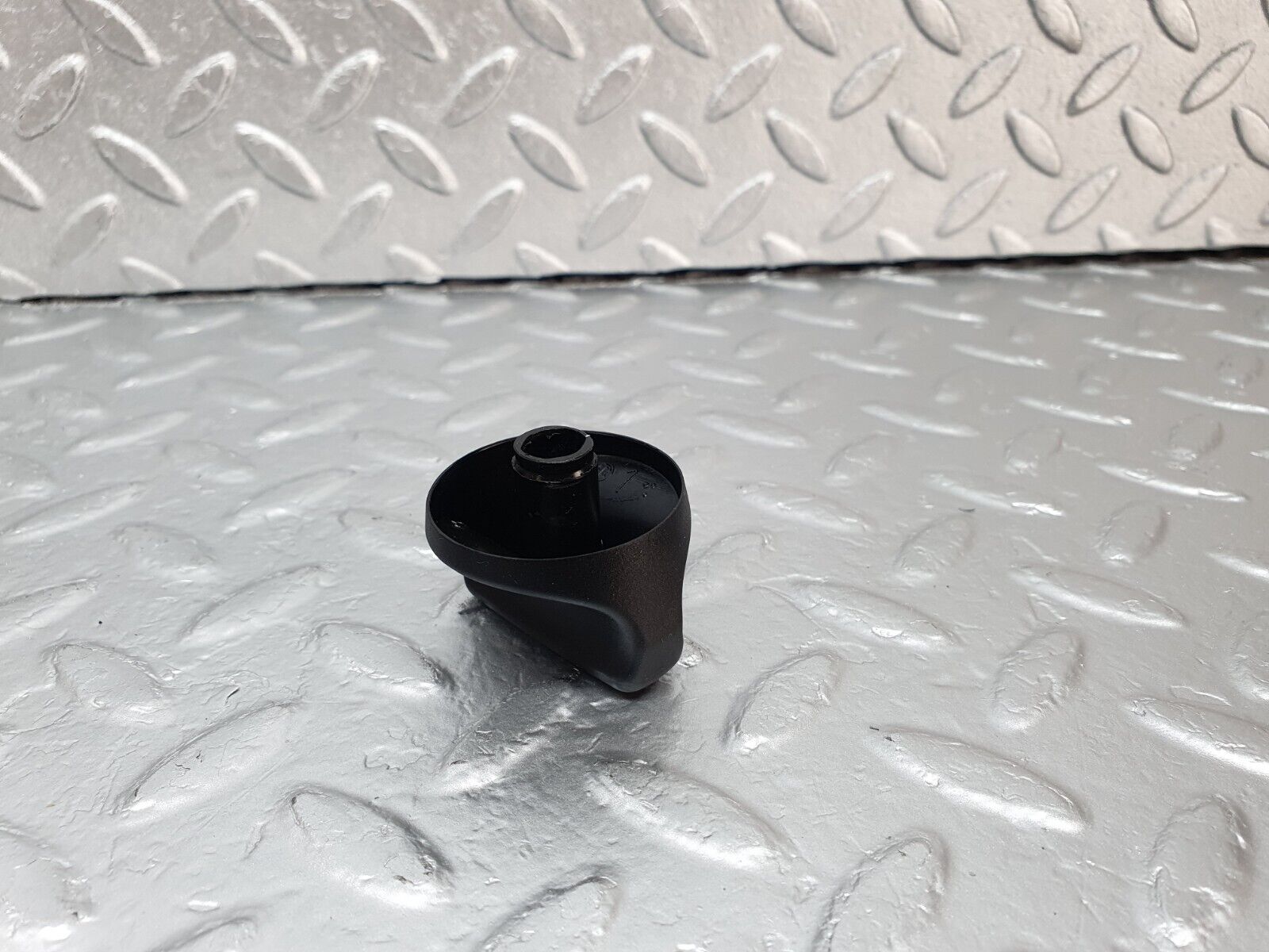 42946 Mercedes-Benz W201 190 2.0L Headlight Switch Knob