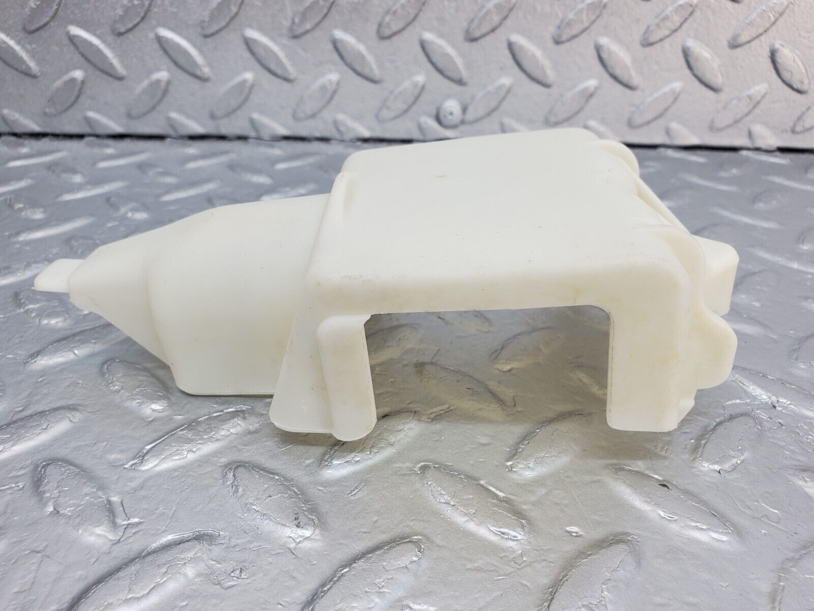 44659 Mercedes-Benz W124 220E Rear Door Lock Vacuum Actuator Cover 1248050590