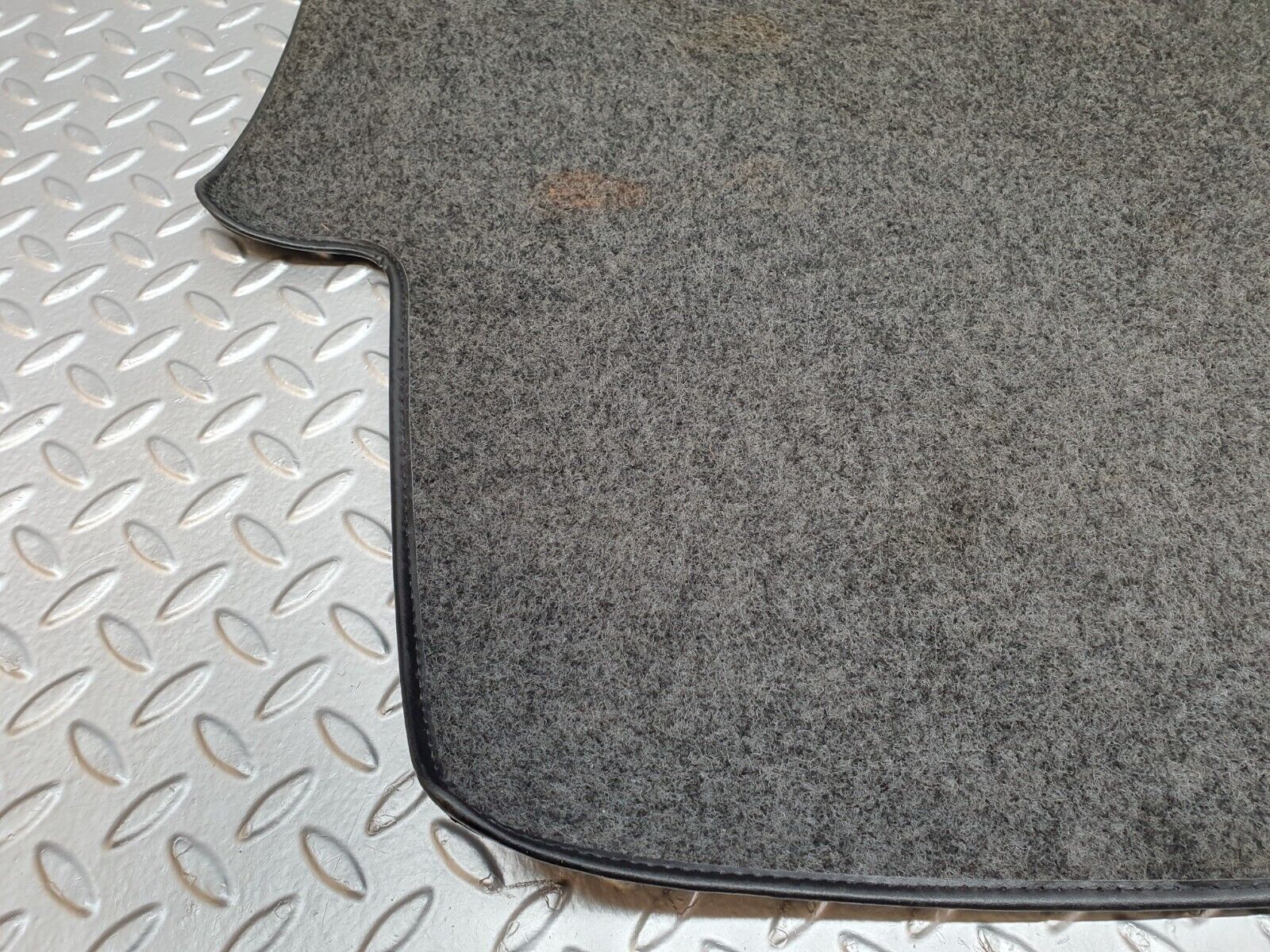 41716 Mercedes-Benz W124 200E Trunk Boot Floor Carpet