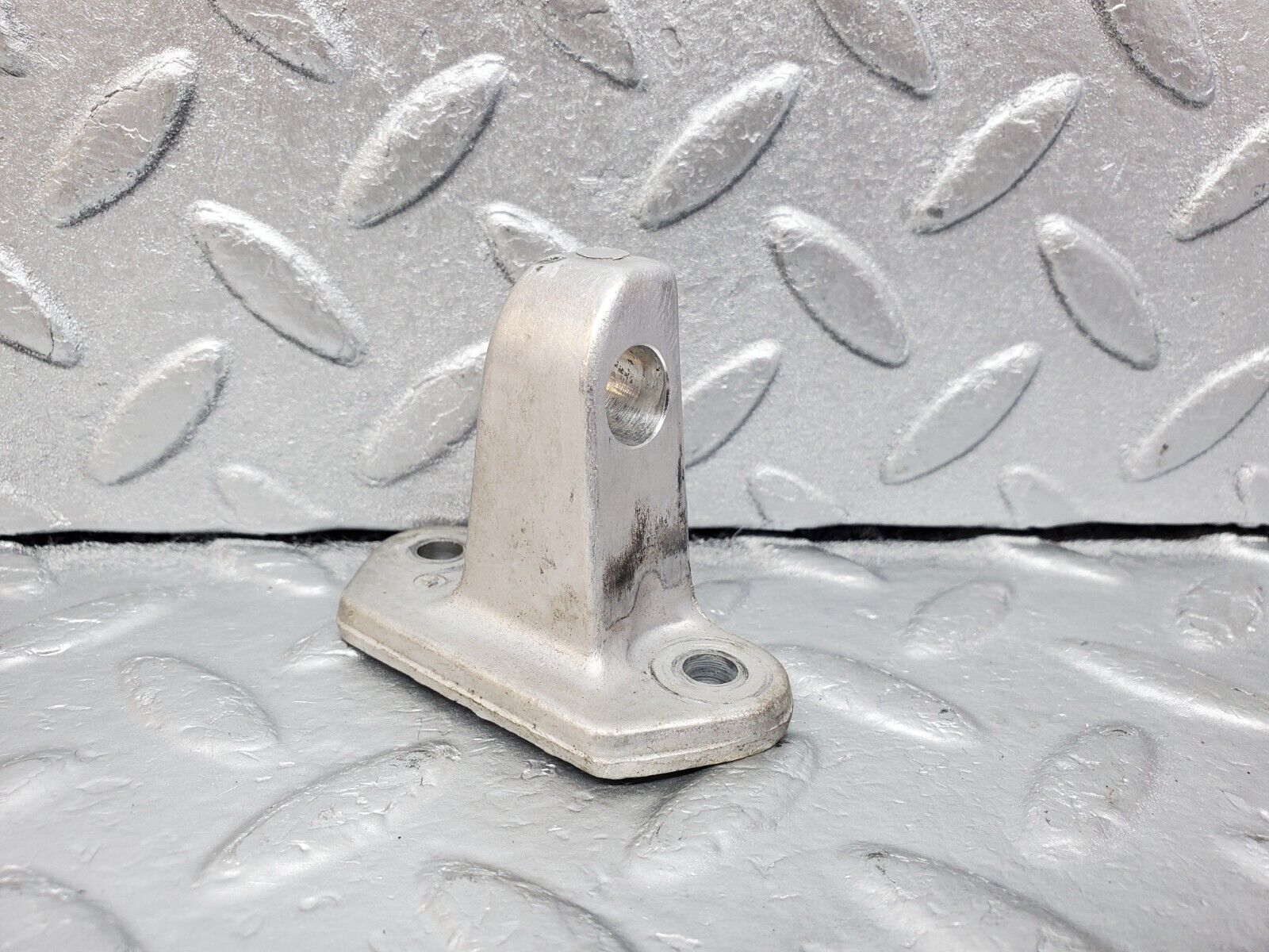 45735 Mercedes-Benz W126 420SE Trunk Lock Latch