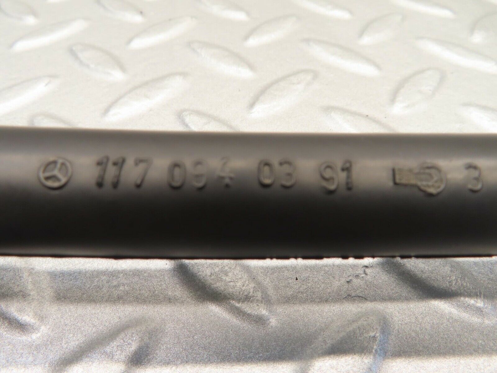 11816 Mercedes-Benz R107 450SL Crankcase Breather Hose 1170940391