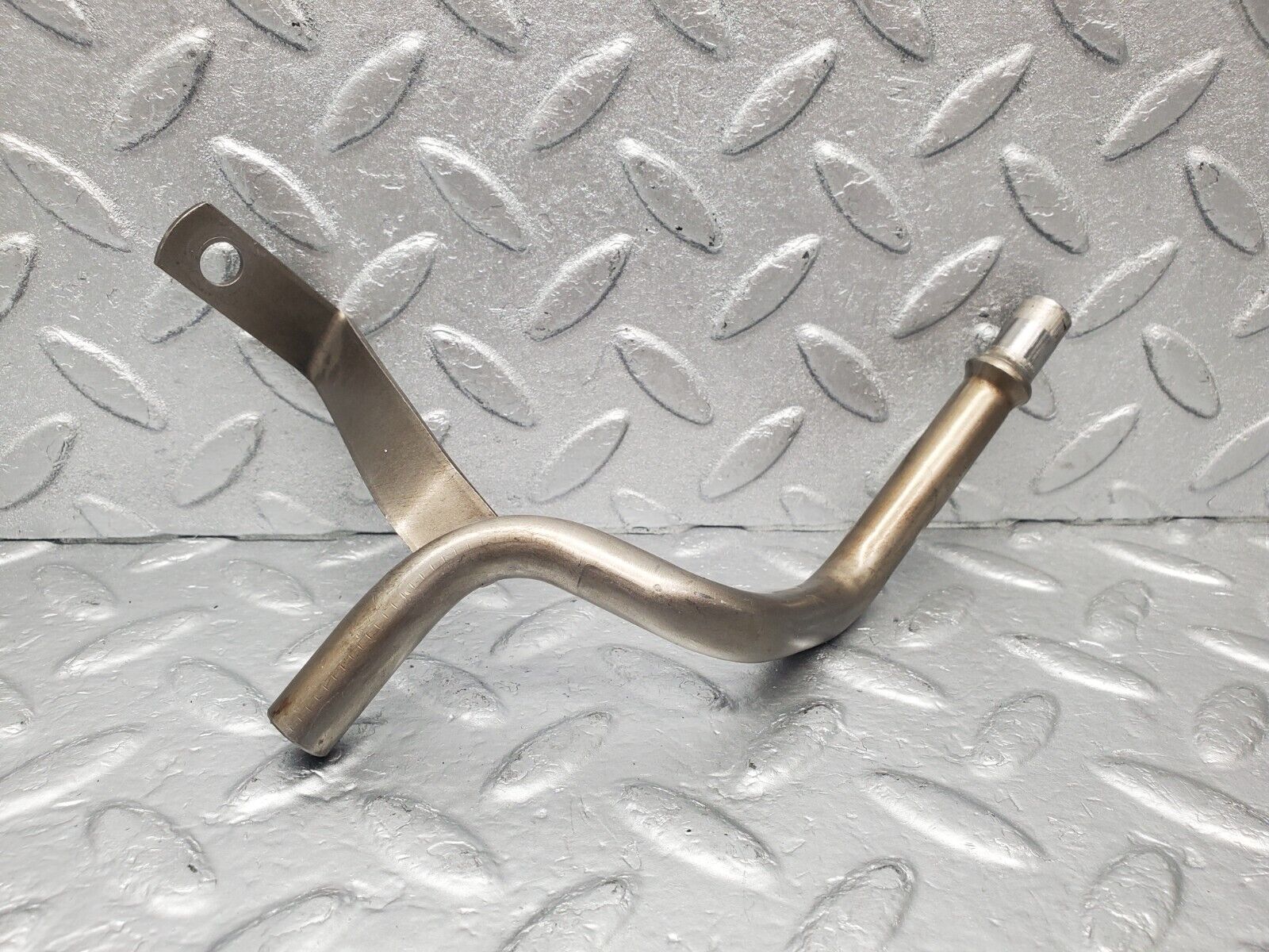 46195 Mercedes-Benz W124 280E Coolant Pipe