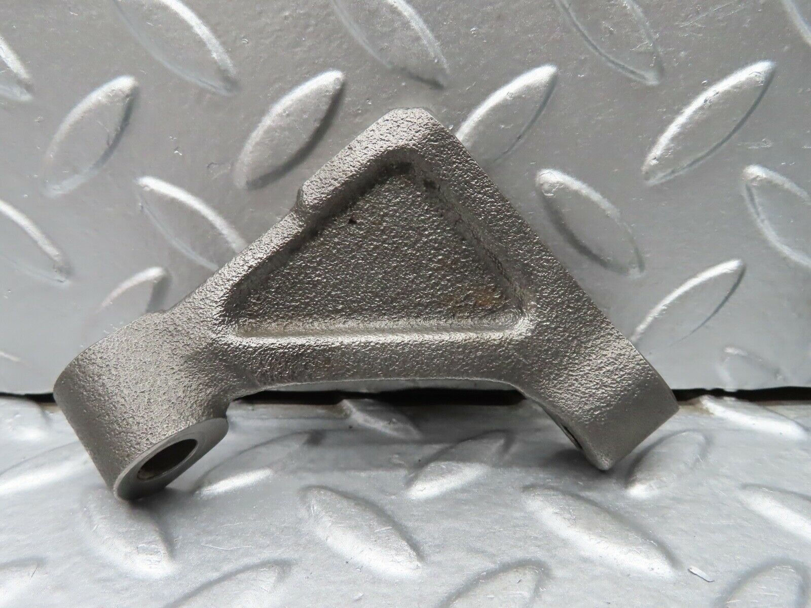 20627 Mercedes-Benz R107 450SL Engine Mount Bracket Pair 1160110995