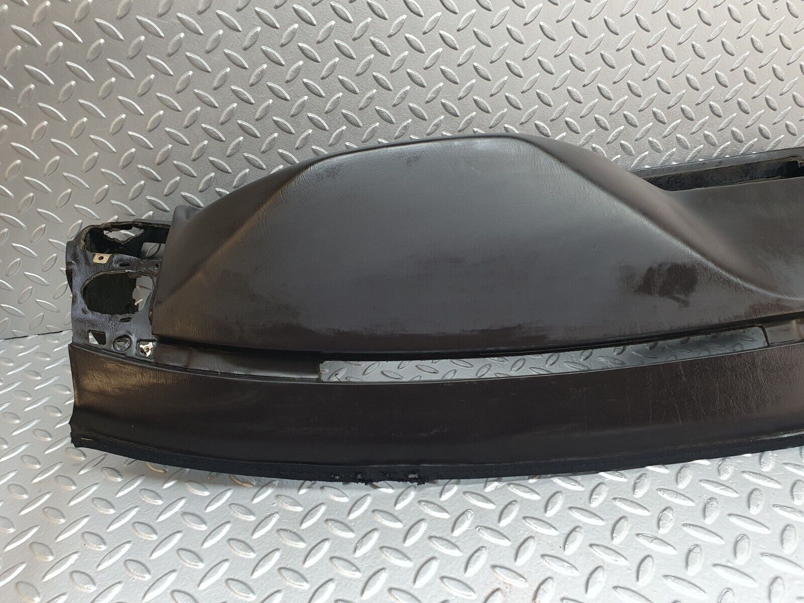 42426 Mercedes-Benz R129 320SL Coupe Dashboard Black