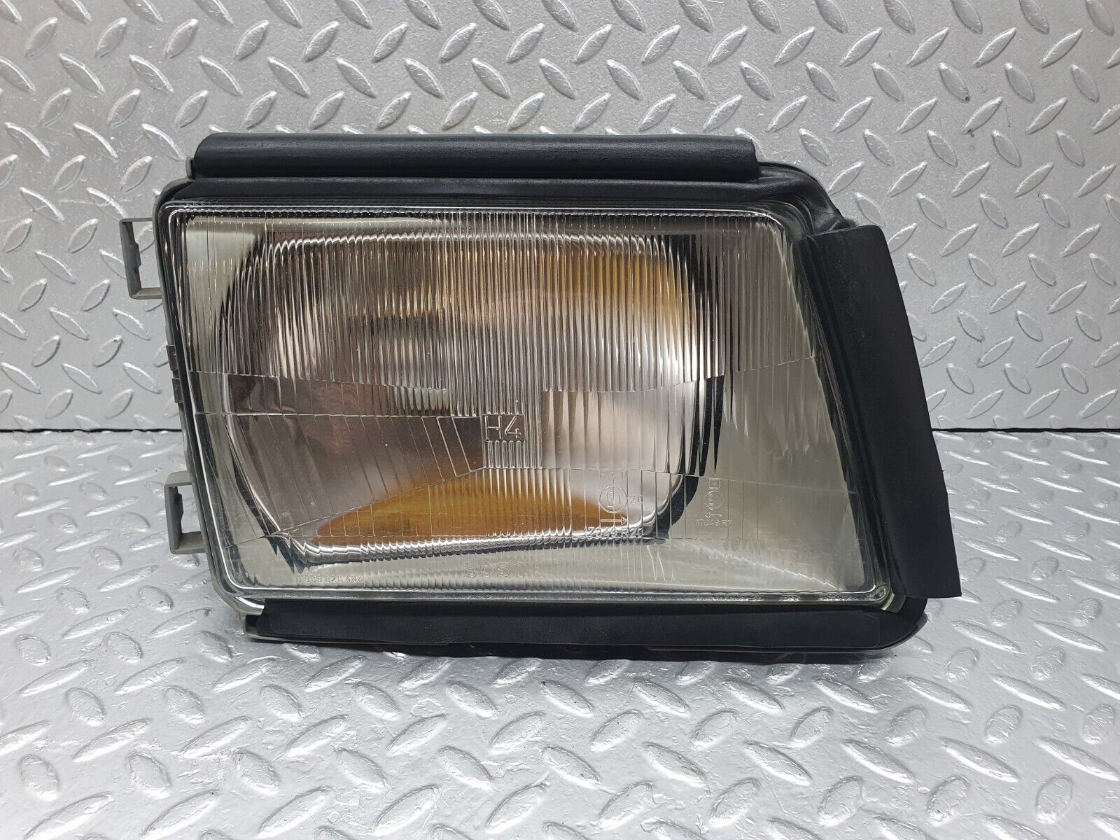 43619 Mercedes-Benz C126 380SEC Coupe Headlight Right Bosch 1268203661 0301065722 1305620484