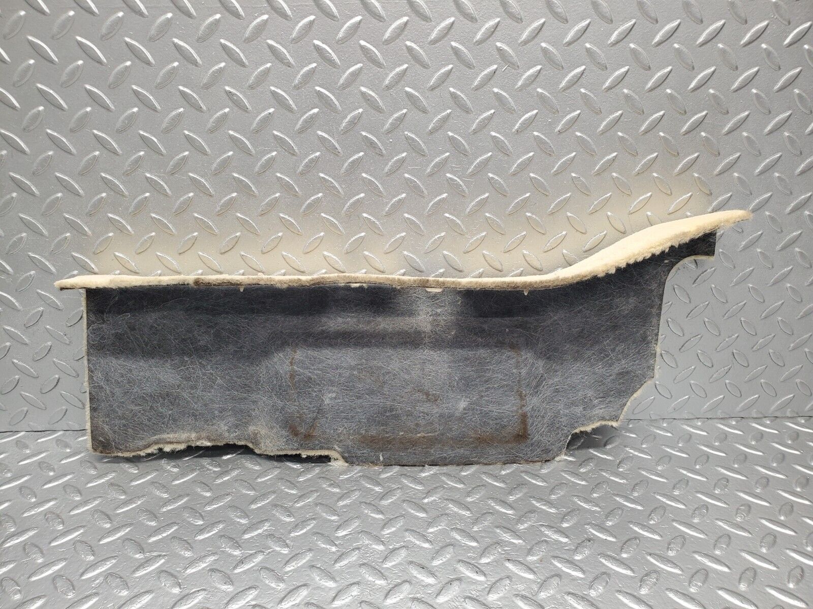 46814 Mercedes-Benz R129 320SL Coupe Rear Floor Cross Member Mat Carpet Beige