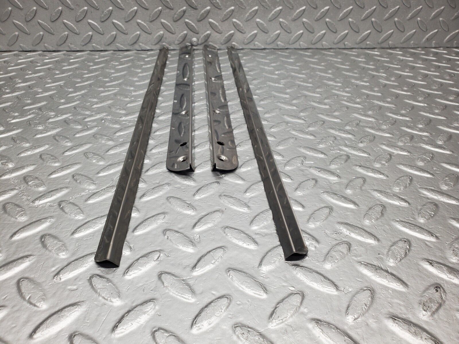 46455 Mercedes-Benz C123 280CE Coupe Sunroof Chrome Trim Set