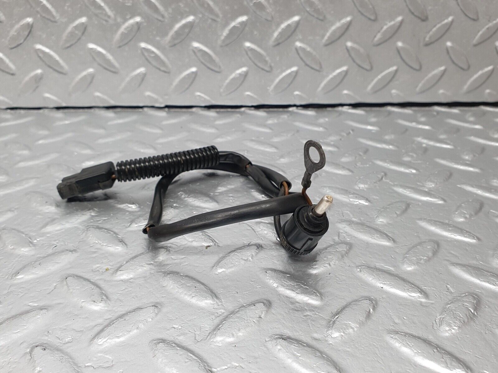 42996 Mercedes-Benz W201 190 Wire Cable Connector 0085450828 0095451428