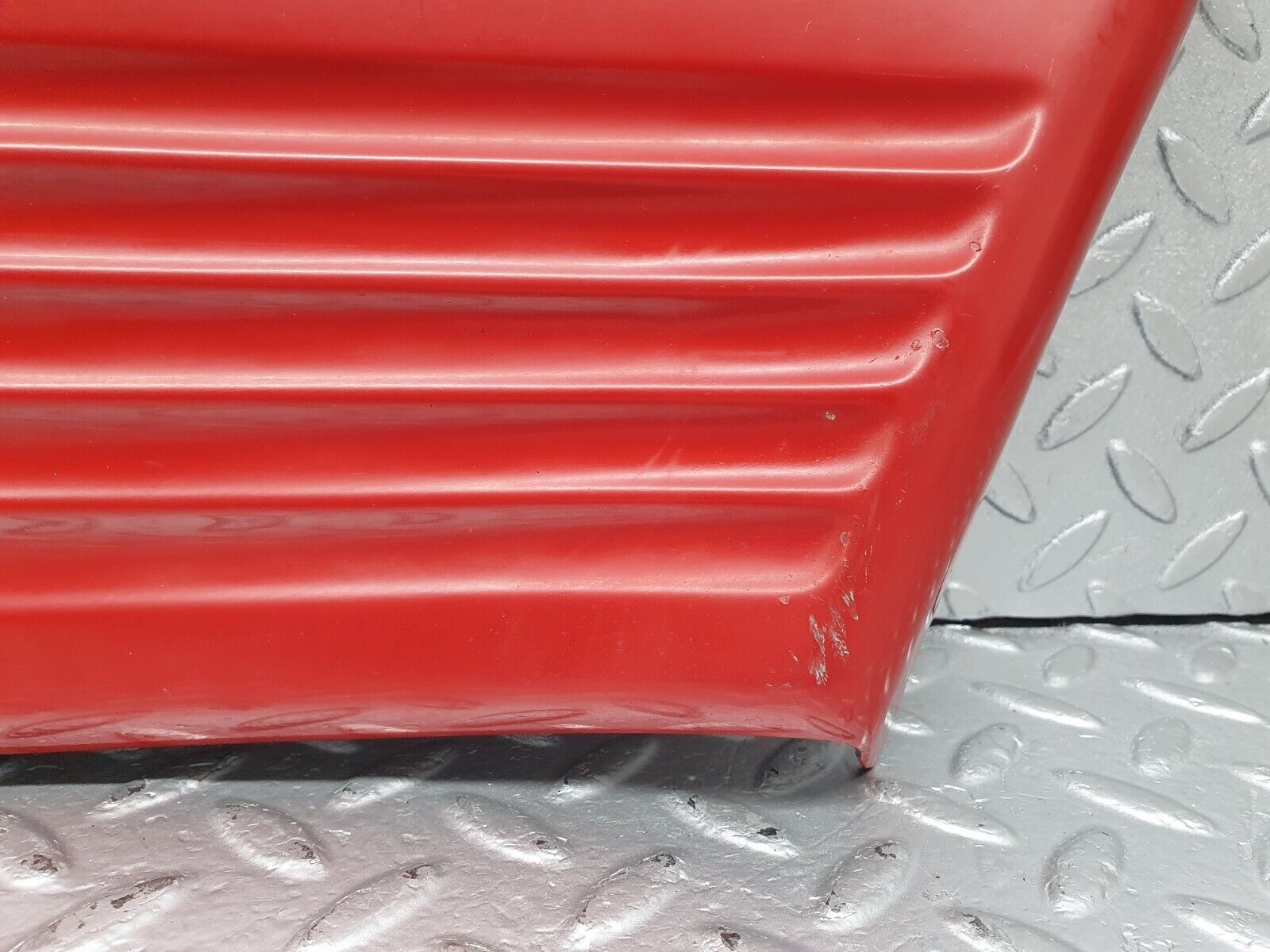 43490 Mercedes-Benz C126 380SEC Coupe Rear Left Fender Wing Lower Moulding Trim