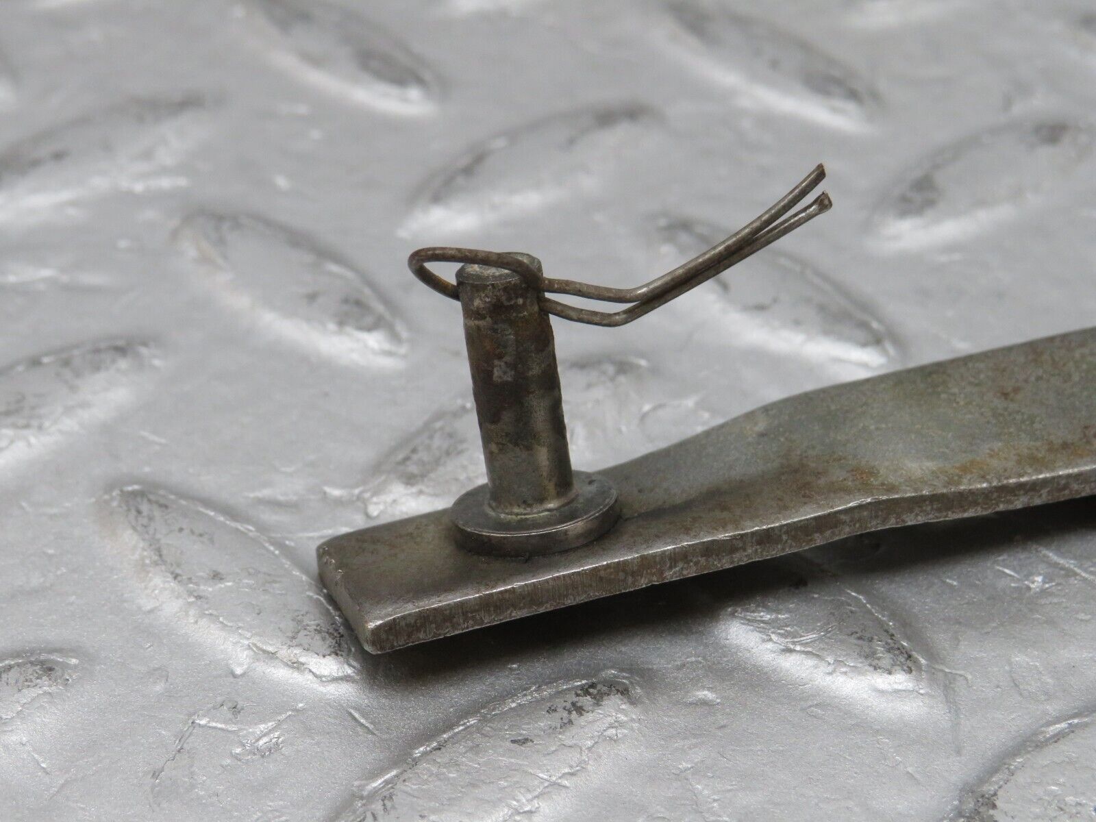 36418 Mercedes-Benz R107 450 Automatic Gearbox Linkage Bracket 722.002