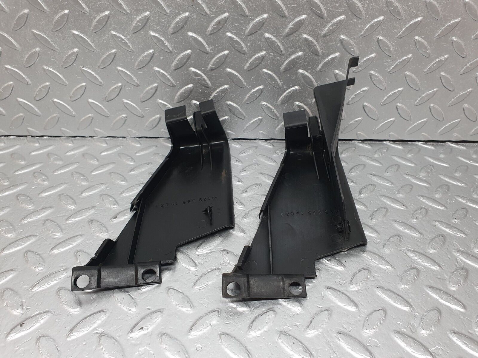 42353 Mercedes-Benz R129 320SL Coupe Radiator Fan Shroud Cover 1295051388 1295051788