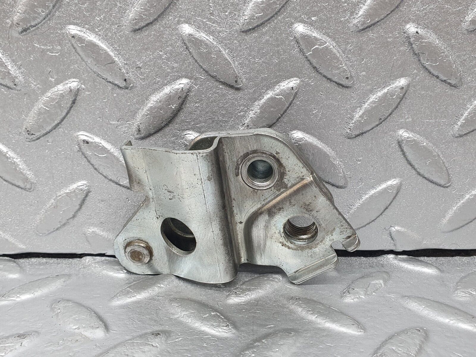 44167 Mercedes-Benz C123 230CE Coupe Front Right Seat Belt Bracket