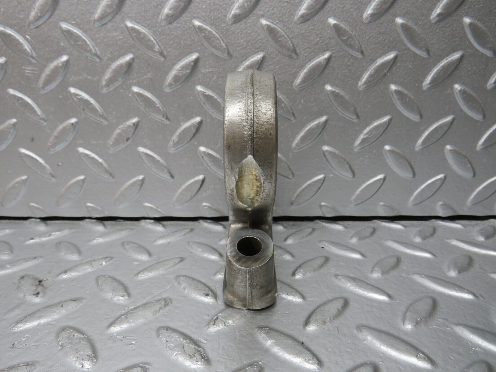 33092 Mercedes-Benz C107 R107 350 V8 Camshaft Tower Bearing 1160512118