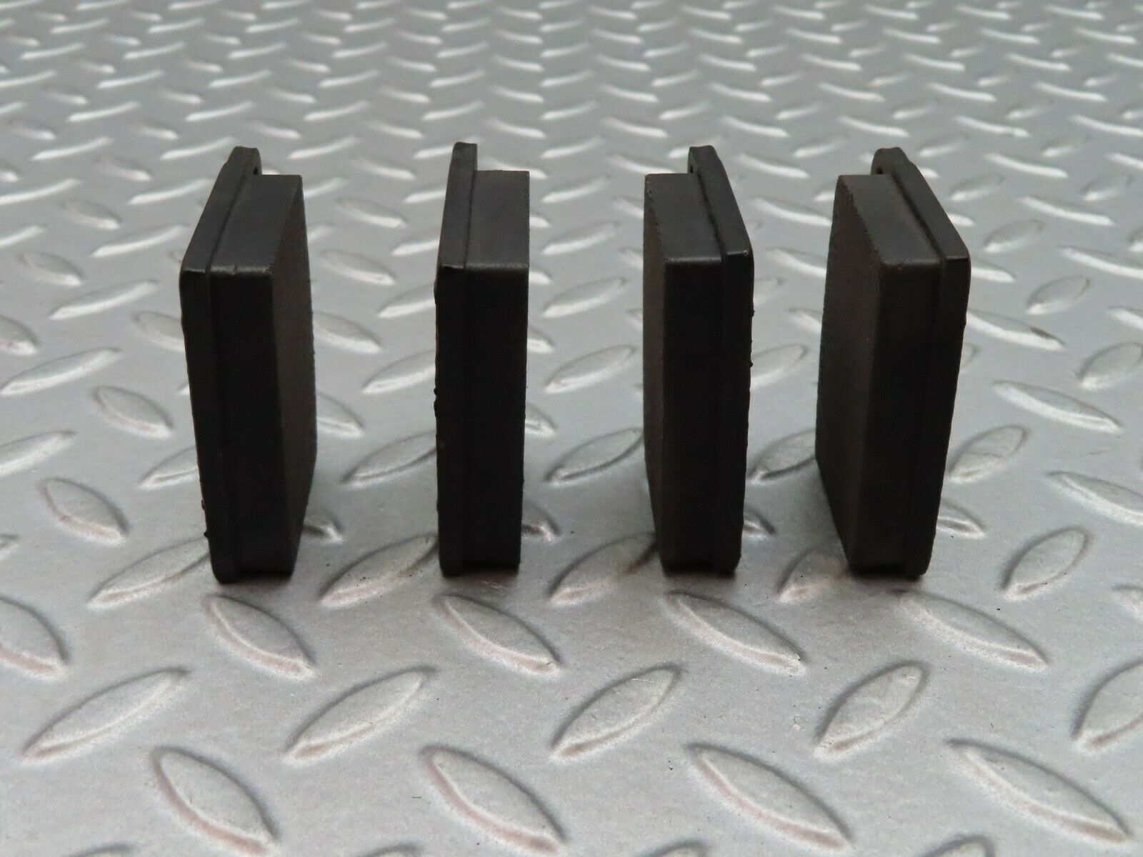 5204 Mercedes-Benz R107 350SL Rear Brake Pads Ferodo 3434F New