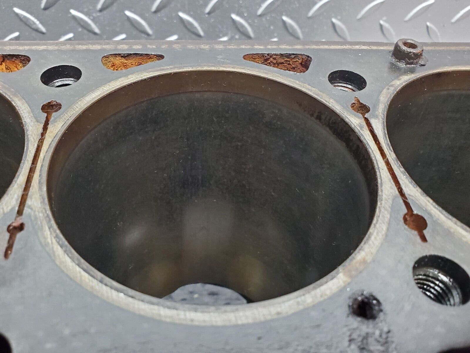 45460 Mercedes-Benz 280E M110.988 Engine Block 1100111101