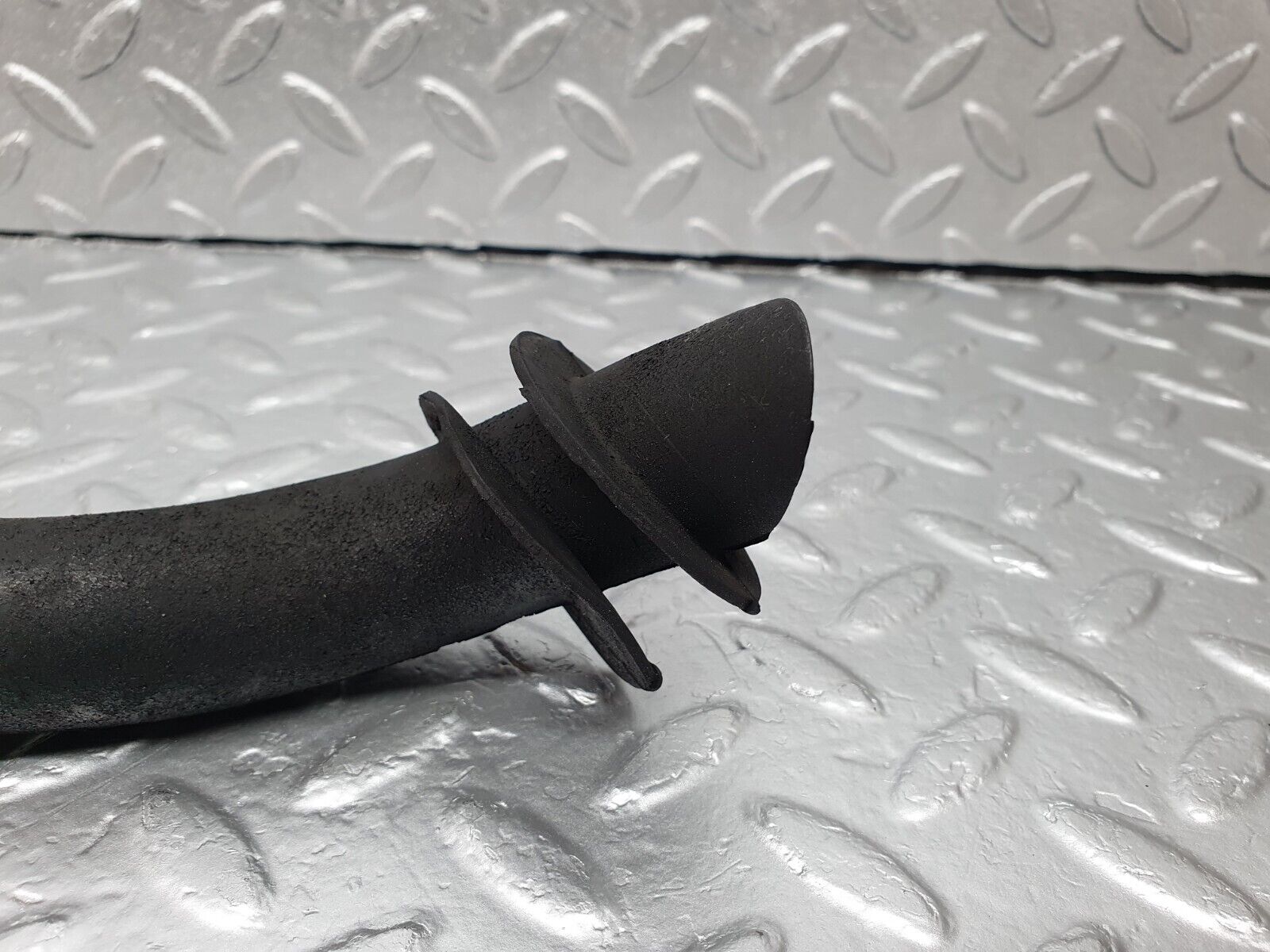 42551 Mercedes-Benz R129 320SL Coupe Water Drain Hose Pipe 1296280469