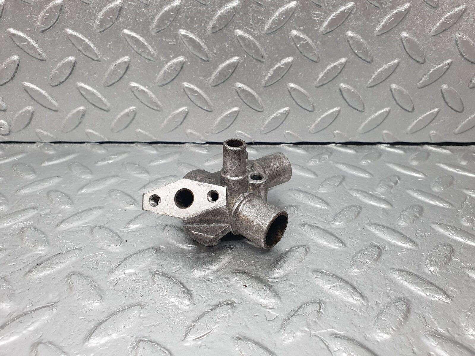 43530 Mercedes-Benz C126 380SEC Coupe Cold Start Valve Housing 1160940812