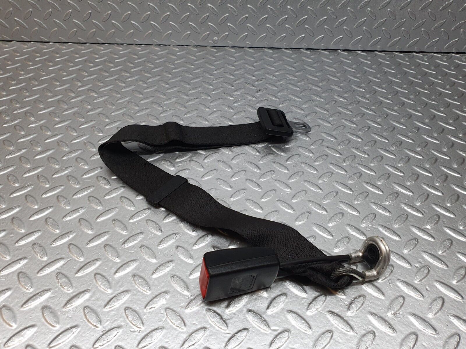 41984 Mercedes-Benz W202 C200 Rear Seat Belt Set With Buckles 2028600586 2028609269
