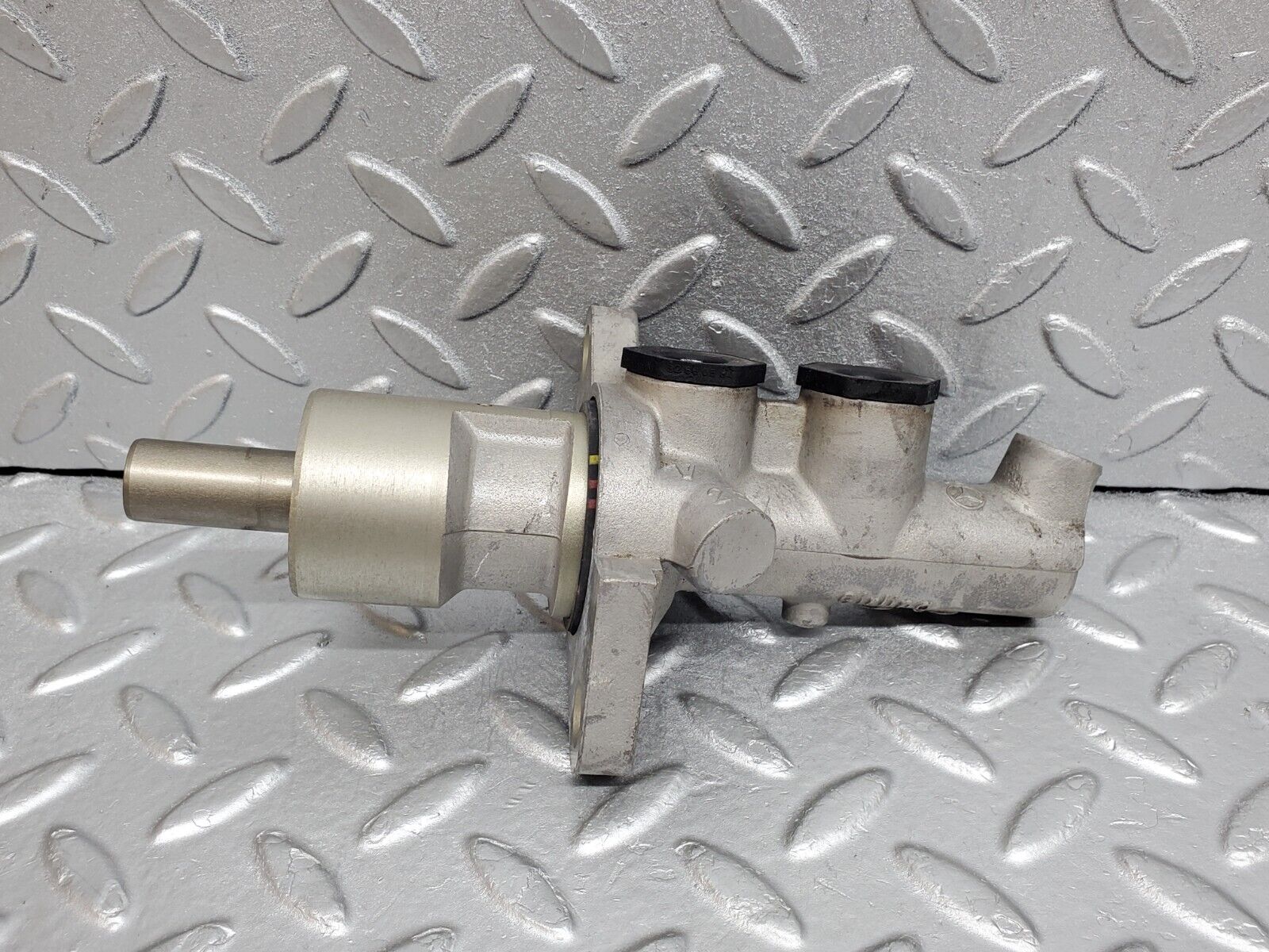 45264 Mercedes-Benz R129 300SL Coupe Brake Master Cylinder Girling