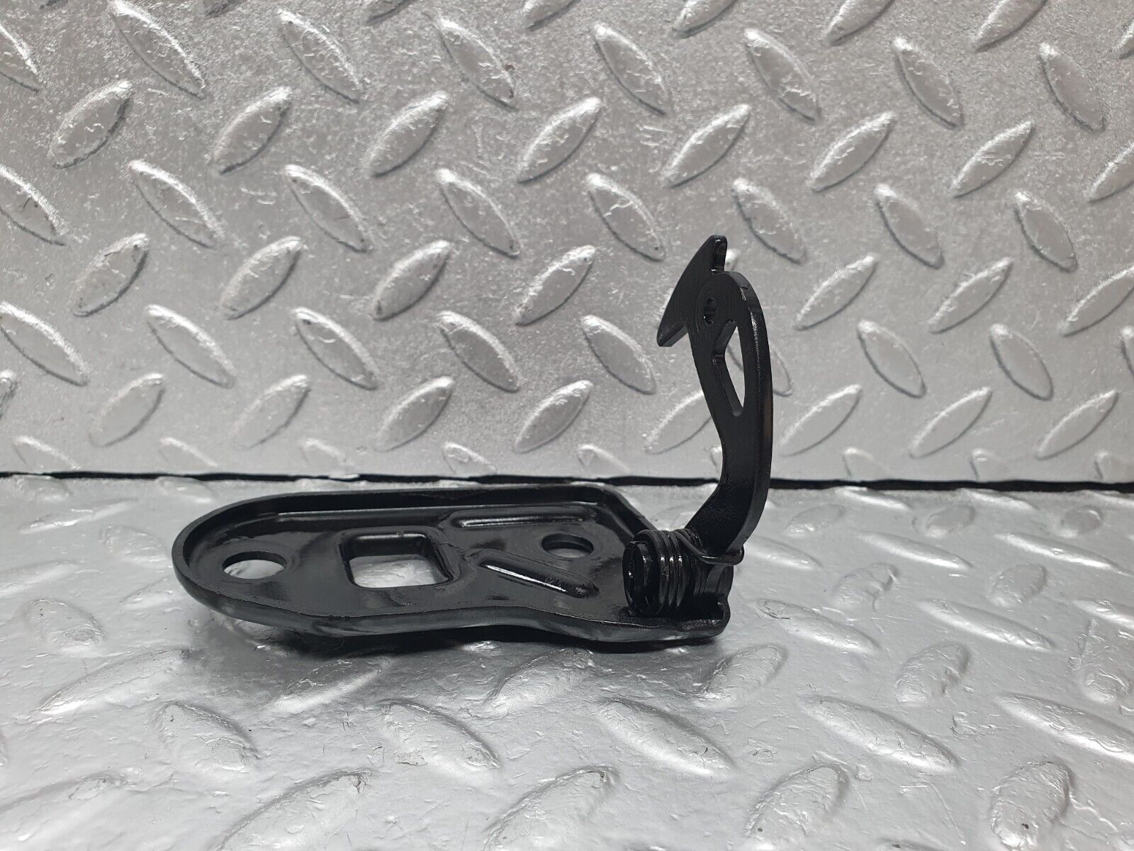 44069 Mercedes-Benz C123 230CE Coupe Bonnet Safety Latch