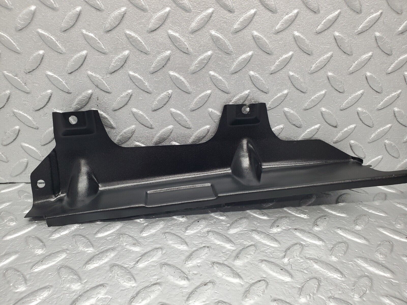 46569 Mercedes-Benz C123 280CE Coupe Rear Left Window Channel Support Bracket