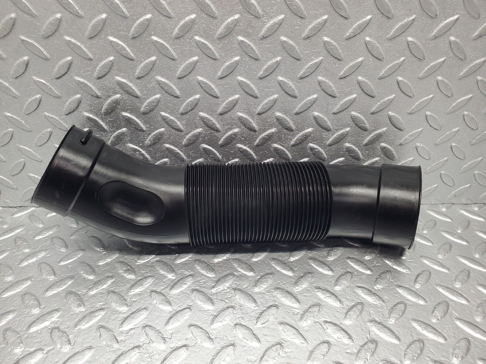 46843 Mercedes-Benz R129 320SL Coupe Air Intake Suction Pipe Right 1120940082