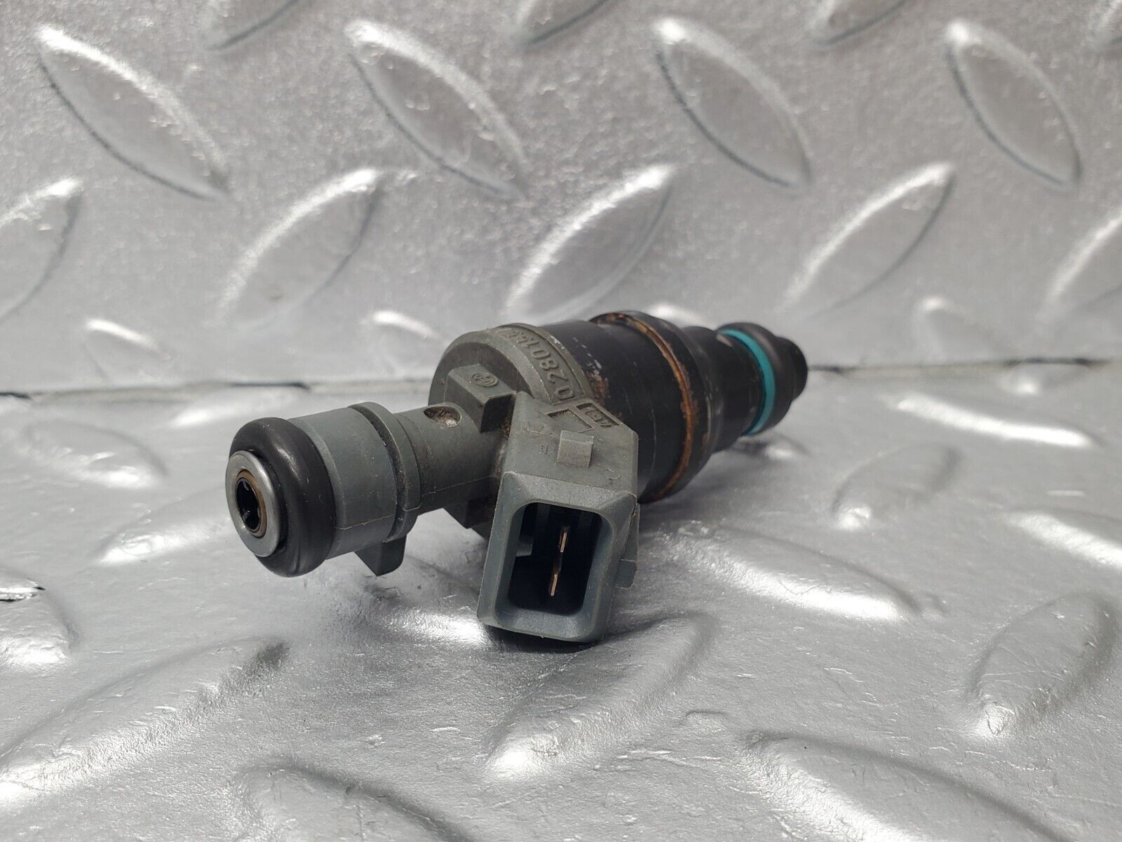 46244 Mercedes-Benz W124 280E Fuel Injector Bosch 0280155209 0000787323
