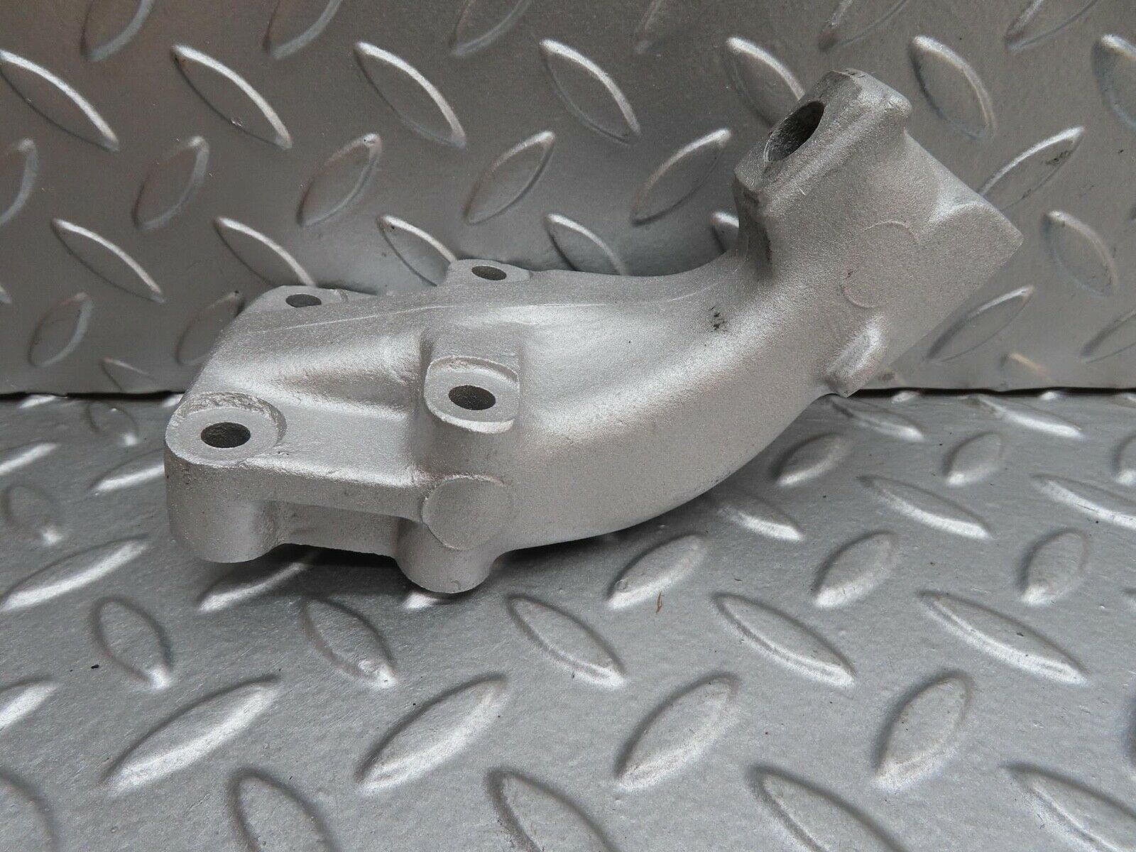 13709 Mercedes-Benz R107 450SL Engine Mount Bracket Left Side 1162234404