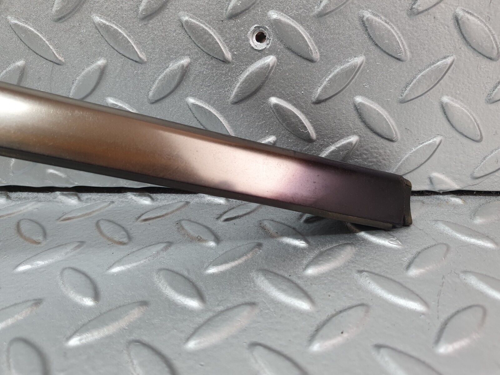 42112 Mercedes-Benz W202 C200 Roof Trim Right Side