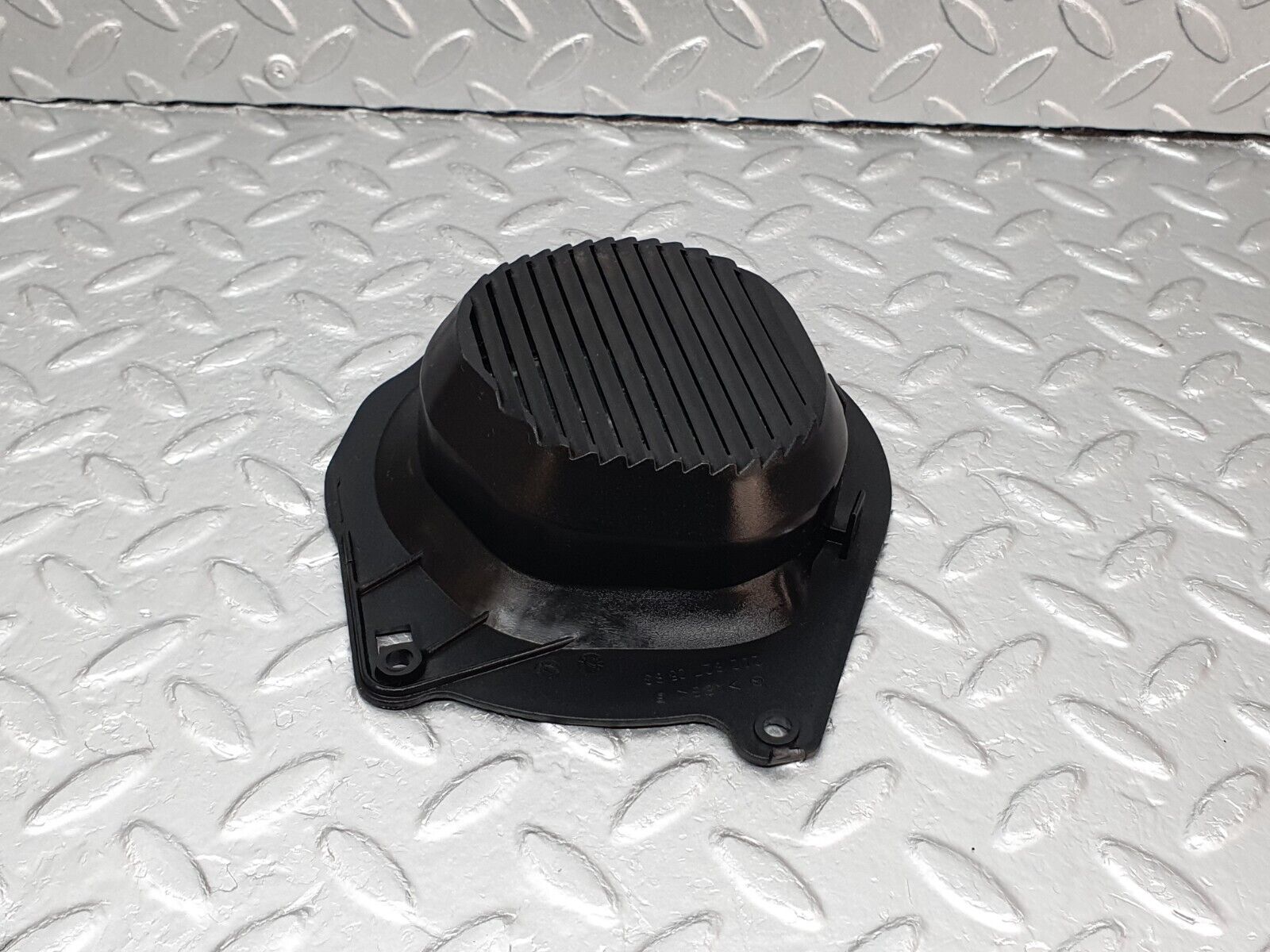 41745 Mercedes-Benz W202 C200 Front Left Door Speaker Cover 2028270583