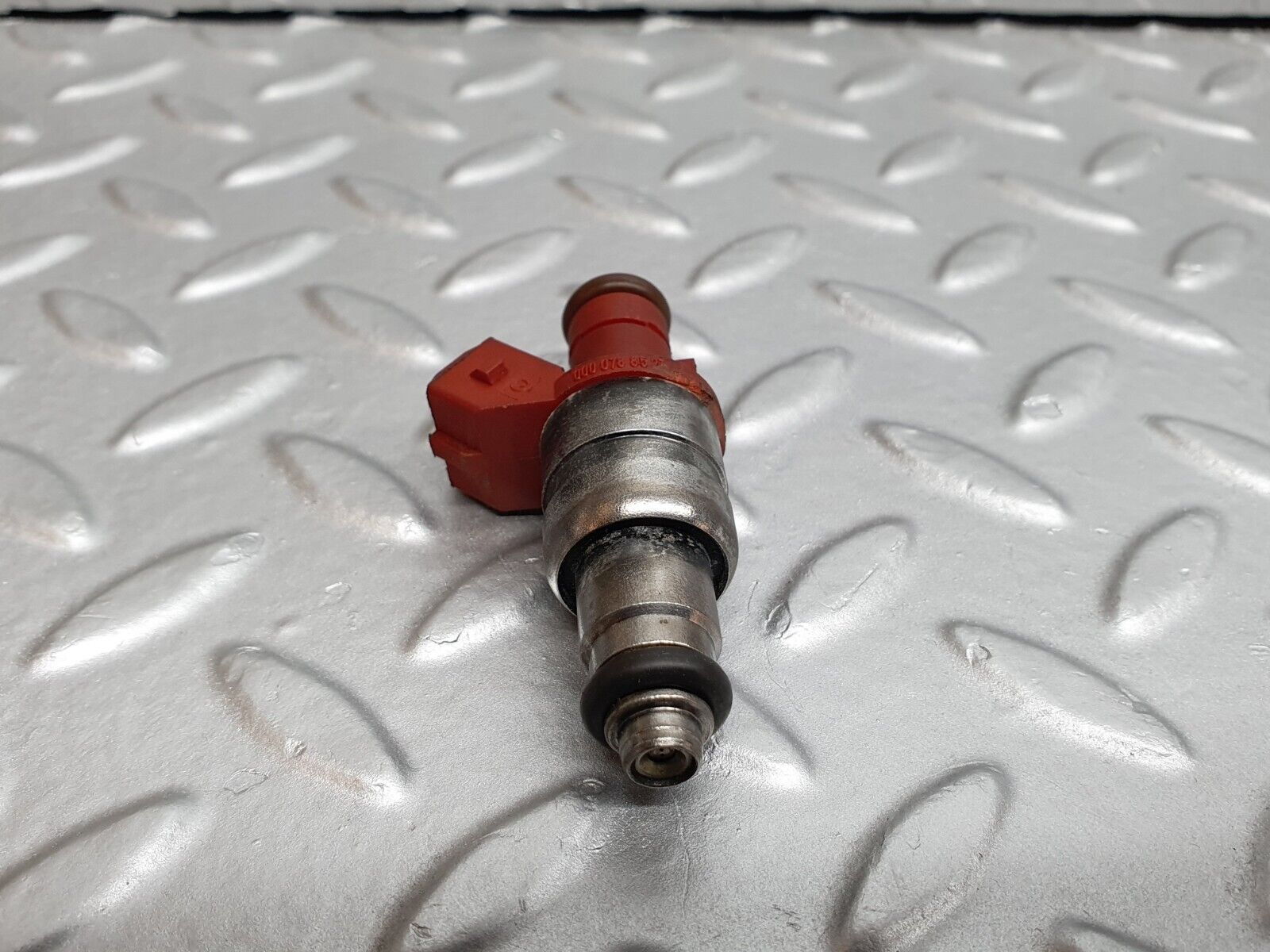 42057 Mercedes-Benz W202 C200 Fuel Injector Siemens 0000788523