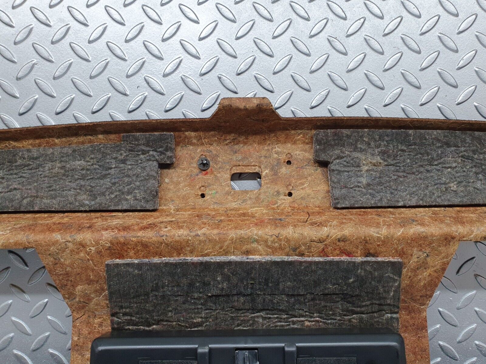 41819 Mercedes-Benz W202 C200 Rear Parcel Shelf 2026904646 2028400074