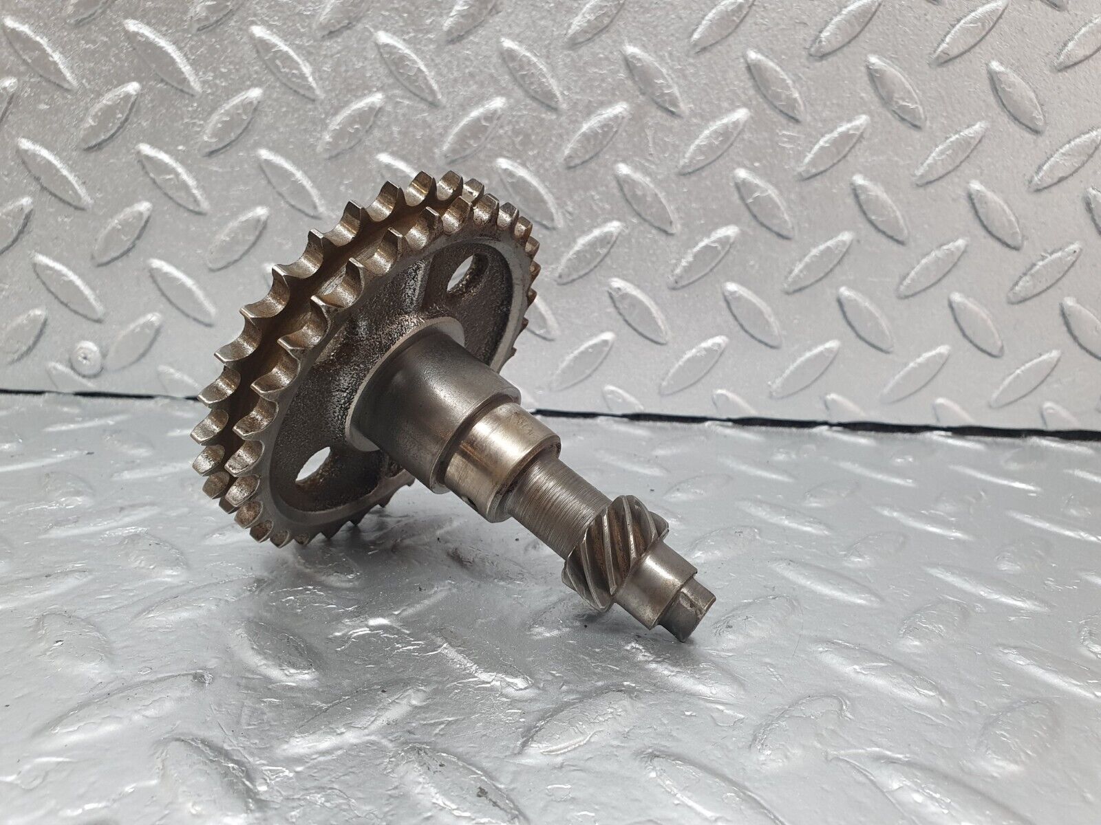 43692 Mercedes-Benz C126 380SEC Coupe Camshaft Intermediate Timing Gear 1161570414