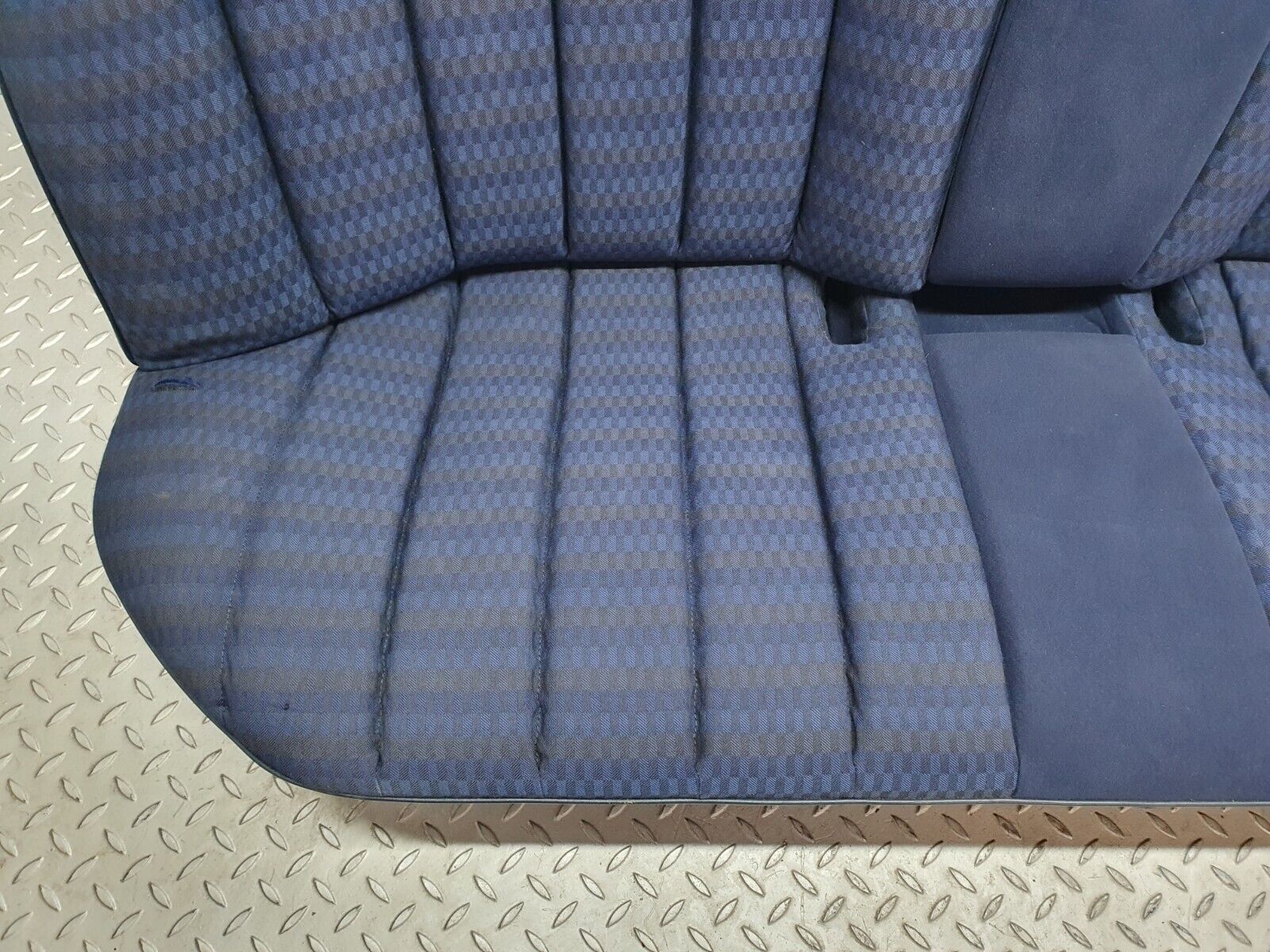 42979 Mercedes-Benz W201 190 Rear Seat Blue 2019204830