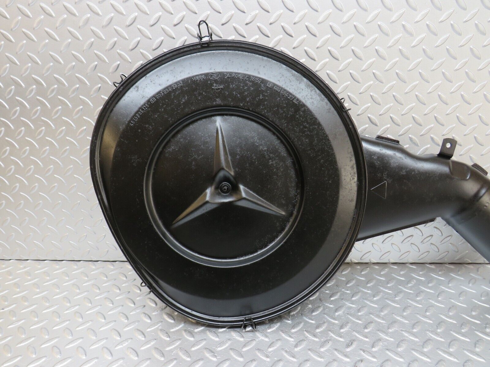 33558 Mercedes-Benz C107 R107 Air Filter Box Housing 0070942702