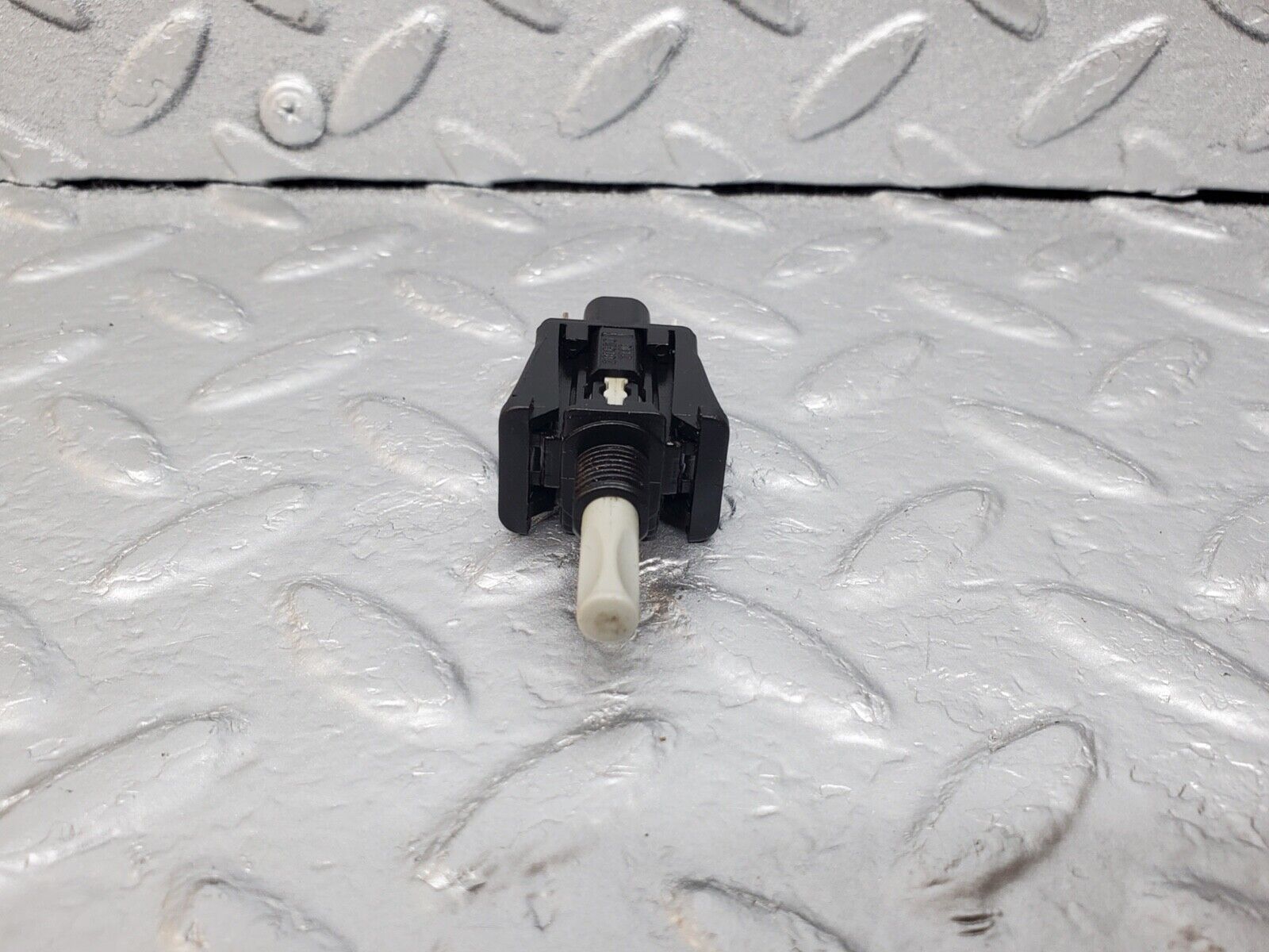 44653 Mercedes-Benz W124 220E Door Contact Switch 2018202110