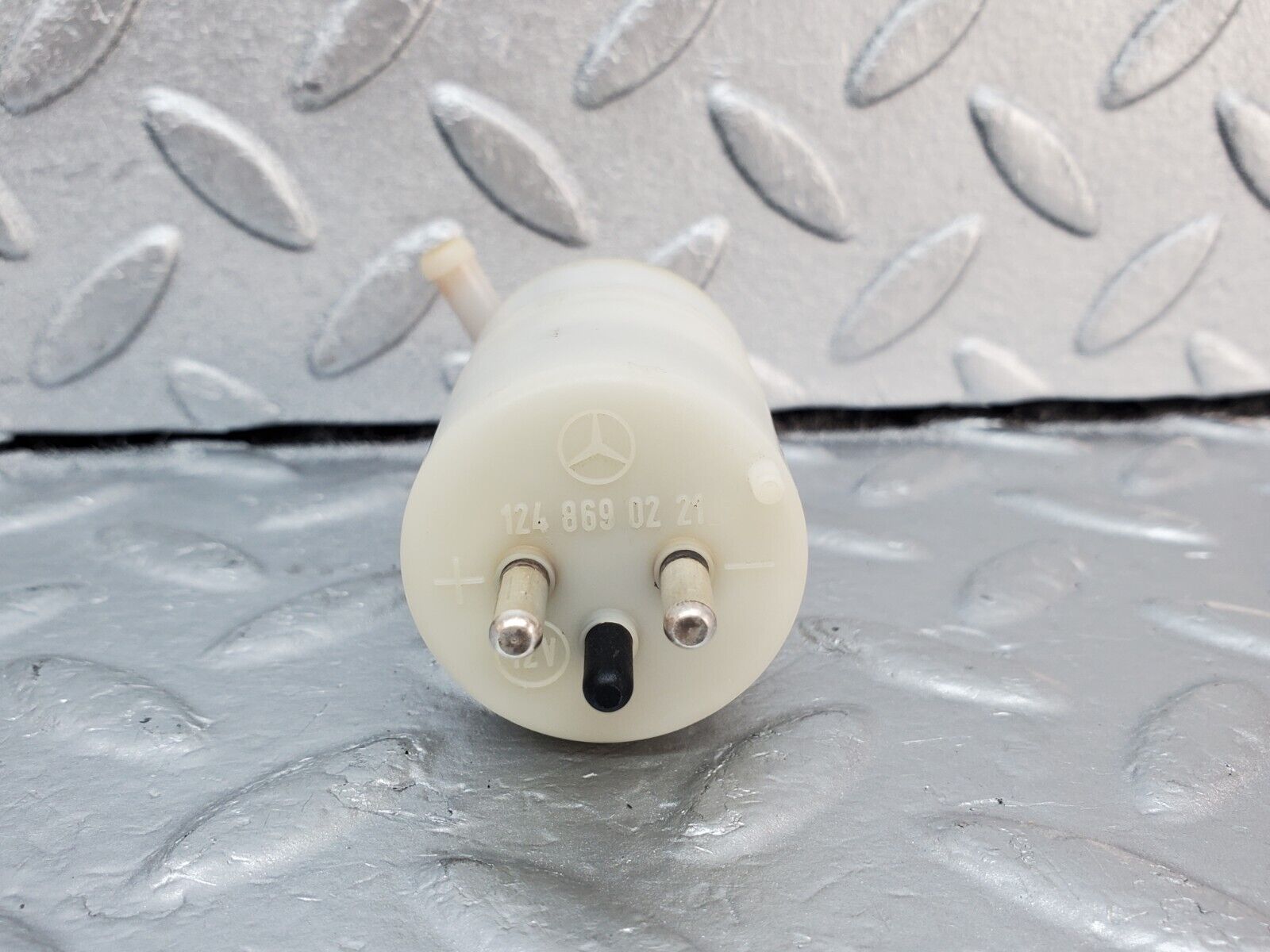 45684 Mercedes-Benz W126 420SE Windscreen Washer Pump Hella 1248690221