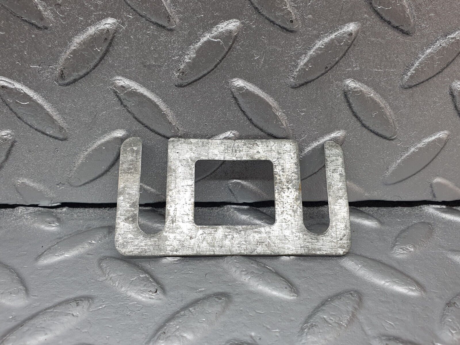 43980 Mercedes-Benz C123 230CE Coupe Left Door Lock Latch