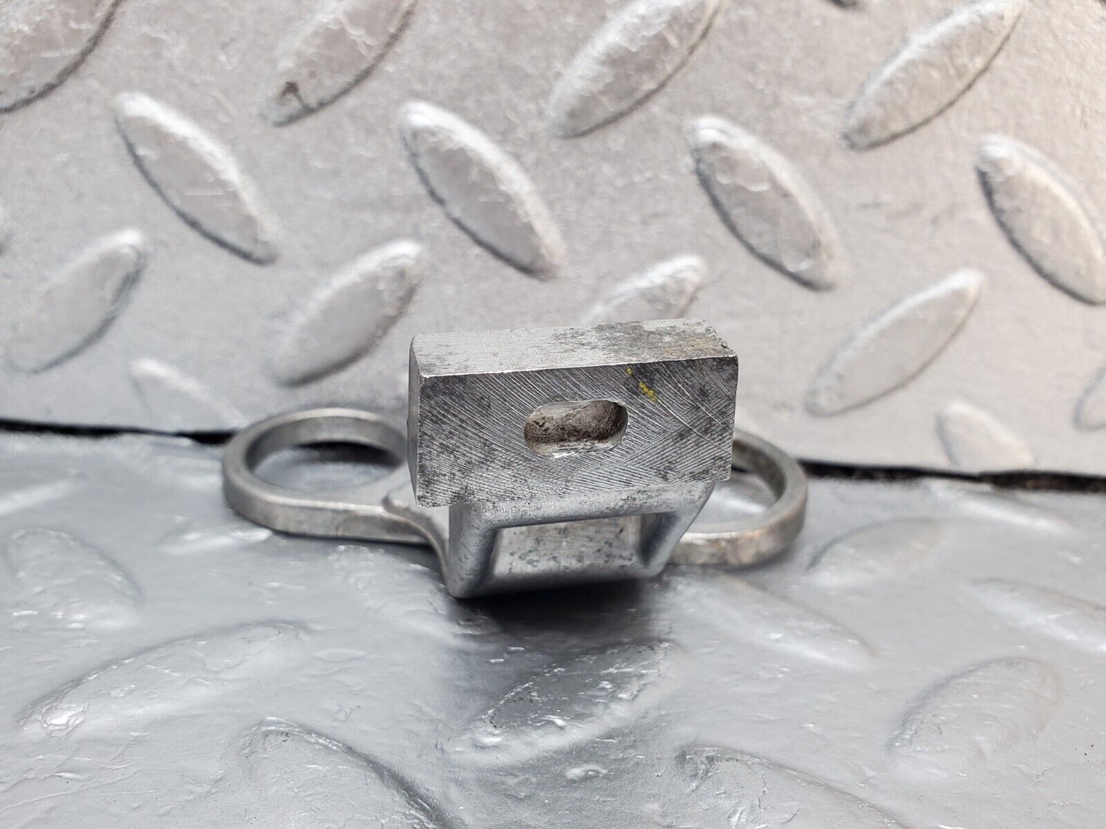 45352 Mercedes-Benz 280E M110.983 Crankshaft Sensor Holder Bracket 1101530440