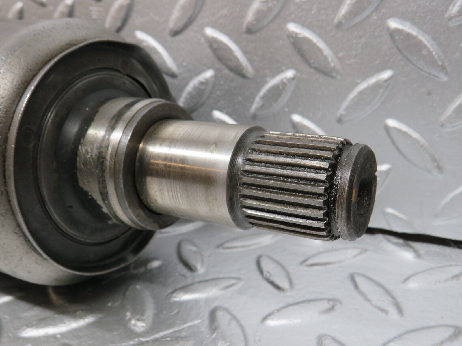 33019 Mercedes-Benz C107 R107 350 V8 Axle Shaft Drive Shaft