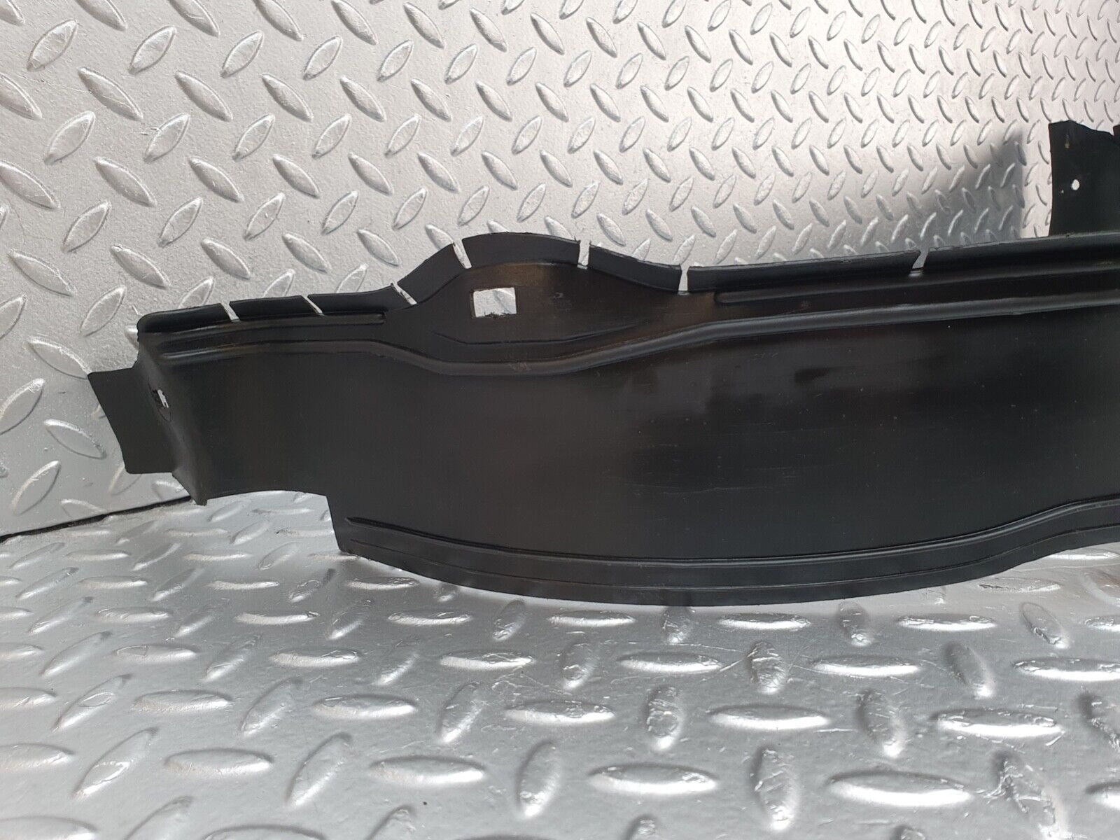 43018 Mercedes-Benz W201 190 Inner Mudguard Panelling Front Left 2018840135