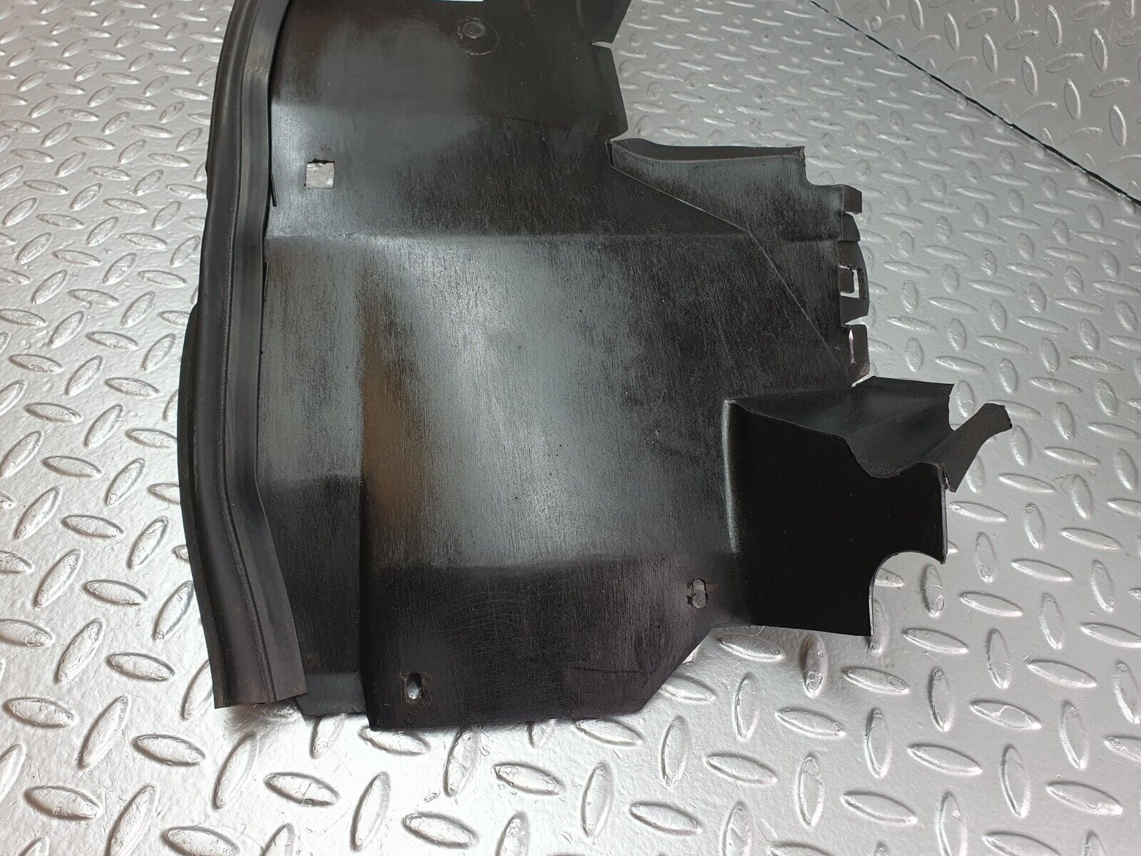 42584 Mercedes-Benz R129 320SL Coupe Front Left Inner Fender Wing Splash Guard 1296980330 1296900130