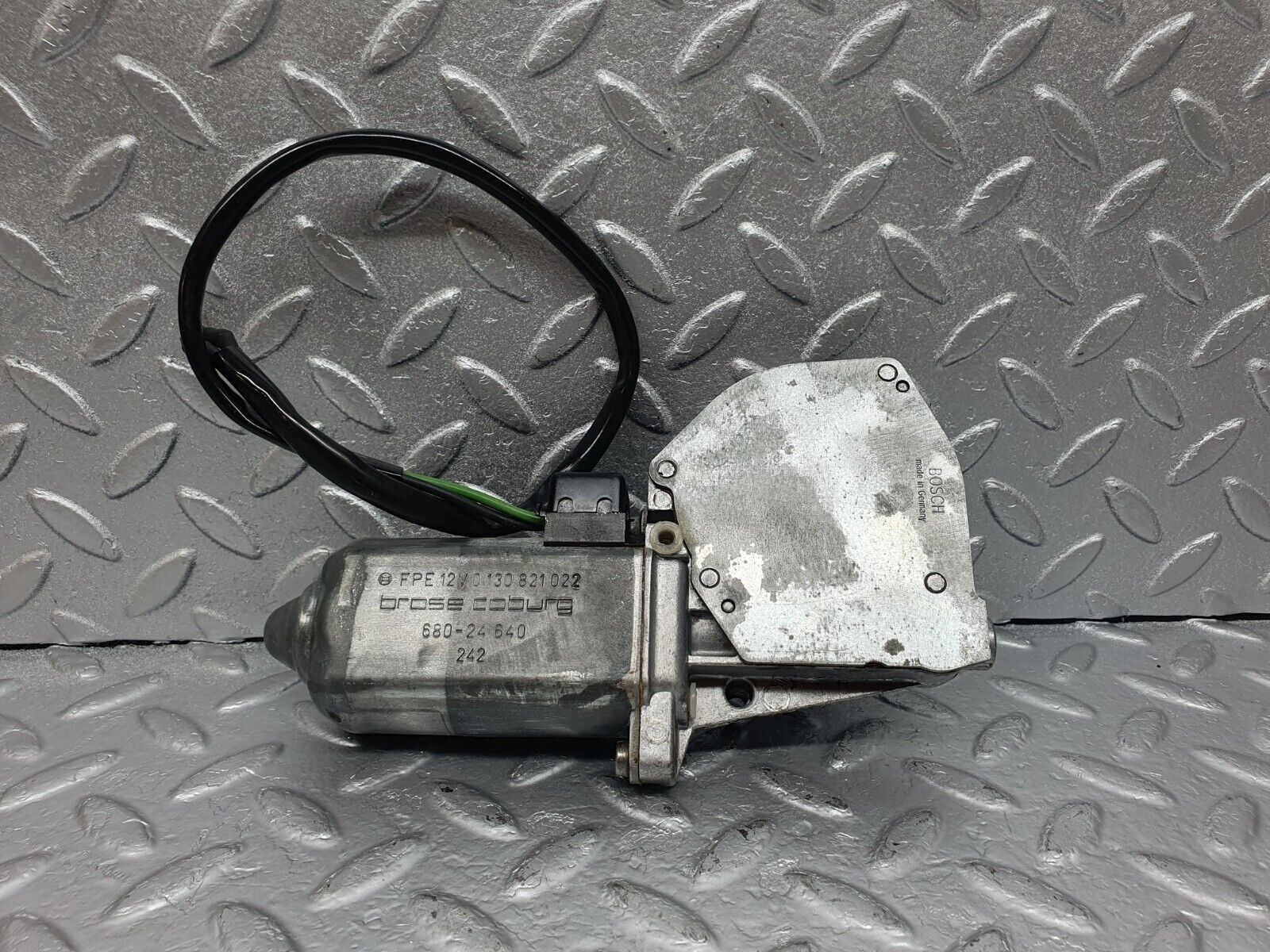 43651 Mercedes-Benz C126 380SEC Coupe Left Door Power Window Regulator Motor Bosch