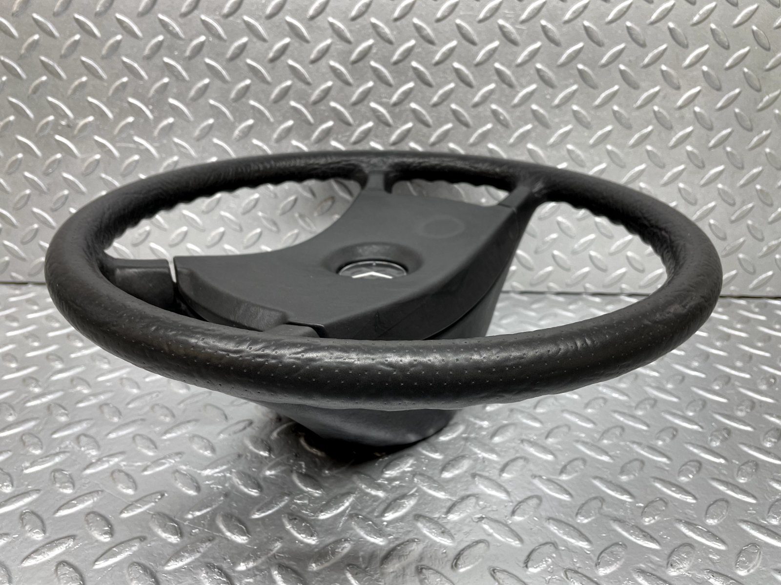 44270 Mercedes-Benz W123 280E Steering Wheel 1264640017