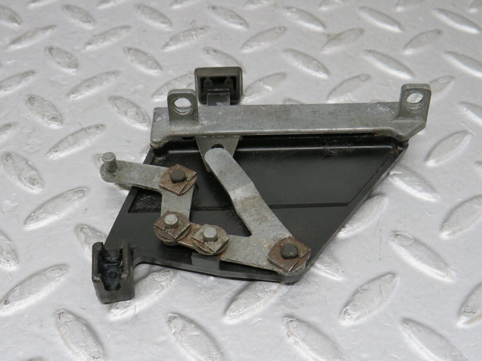 35540 Mercedes-Benz R107 280SL Air Vent Control Lever Right 1078300485